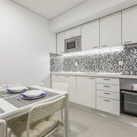 Correeira Luxury Residence T2 F - Albufeira, Pools, Wifi, Bbq, Beach Apartment Albufeira